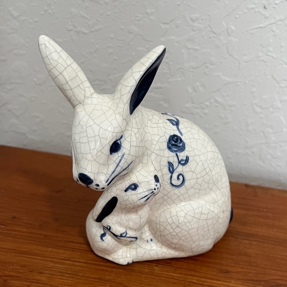 Dedham Pottery /The Potting Shed. Mother and Baby Handpainted Made in USA VTG.